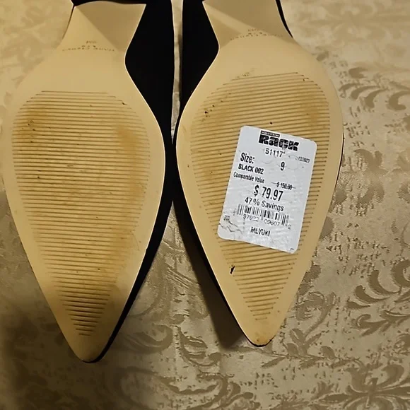 MARC FISHER SUEDE PUMP - Picture 4 of 6